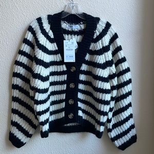 NWT Zara V-neck cardigan sweater, size small